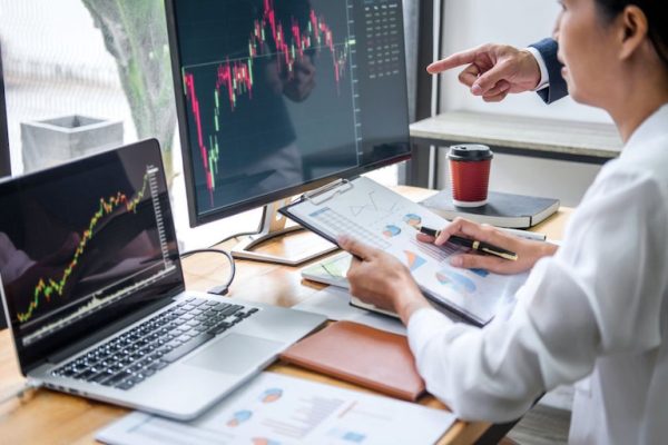 thi-truong-chung-khoan